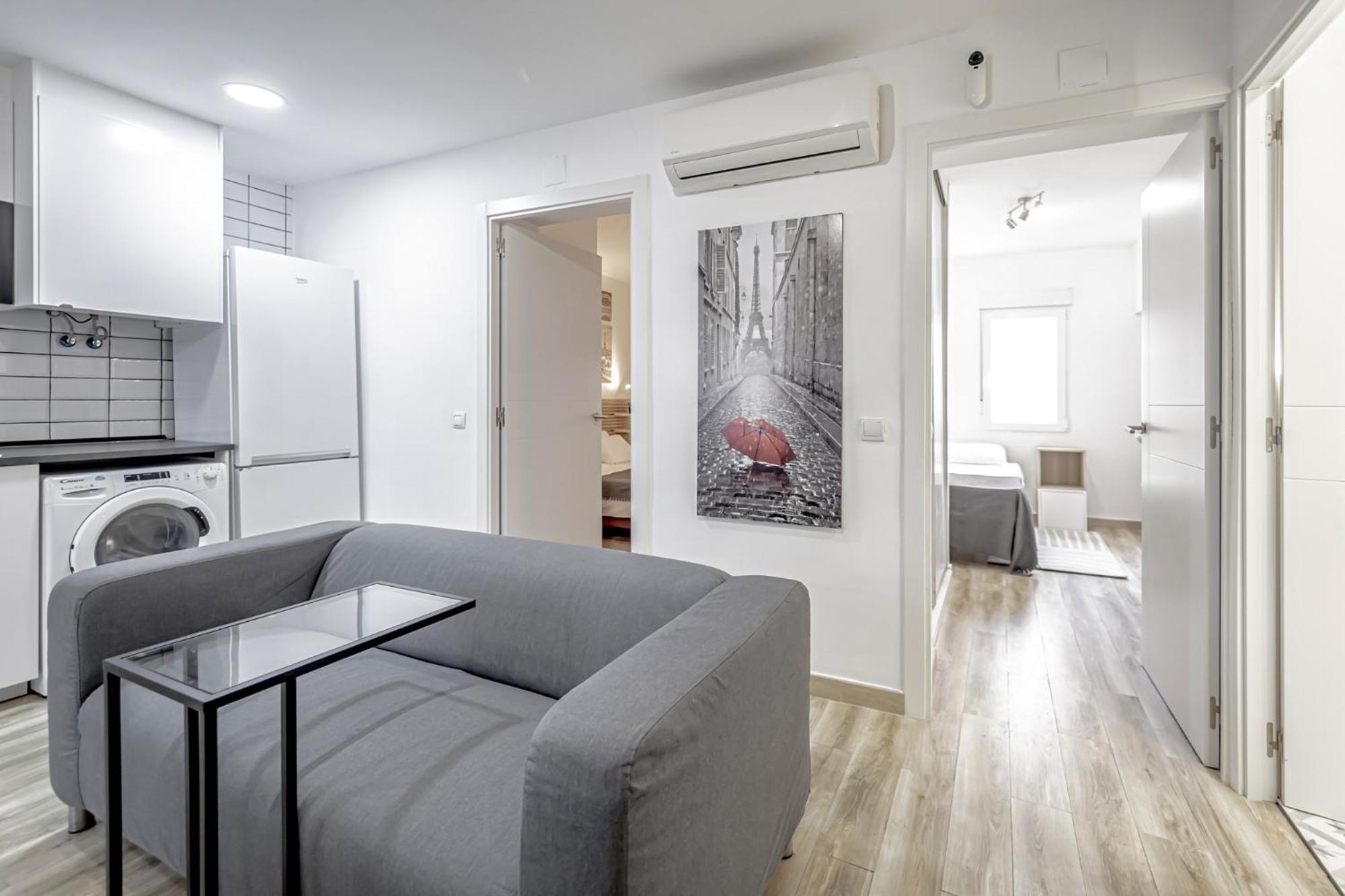 Apartamentos Pensamiento Madrid Bagian luar foto